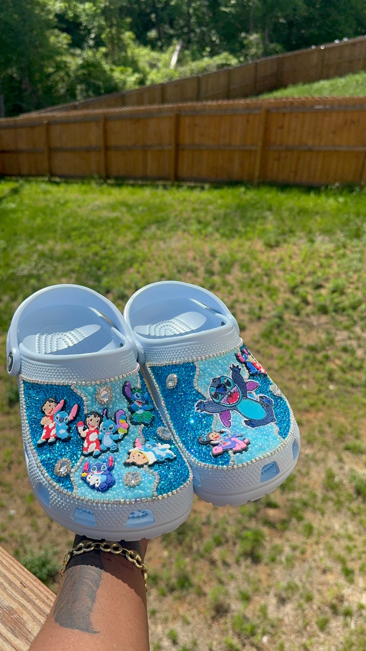 FREESTYLE ADULT BLING CROCS